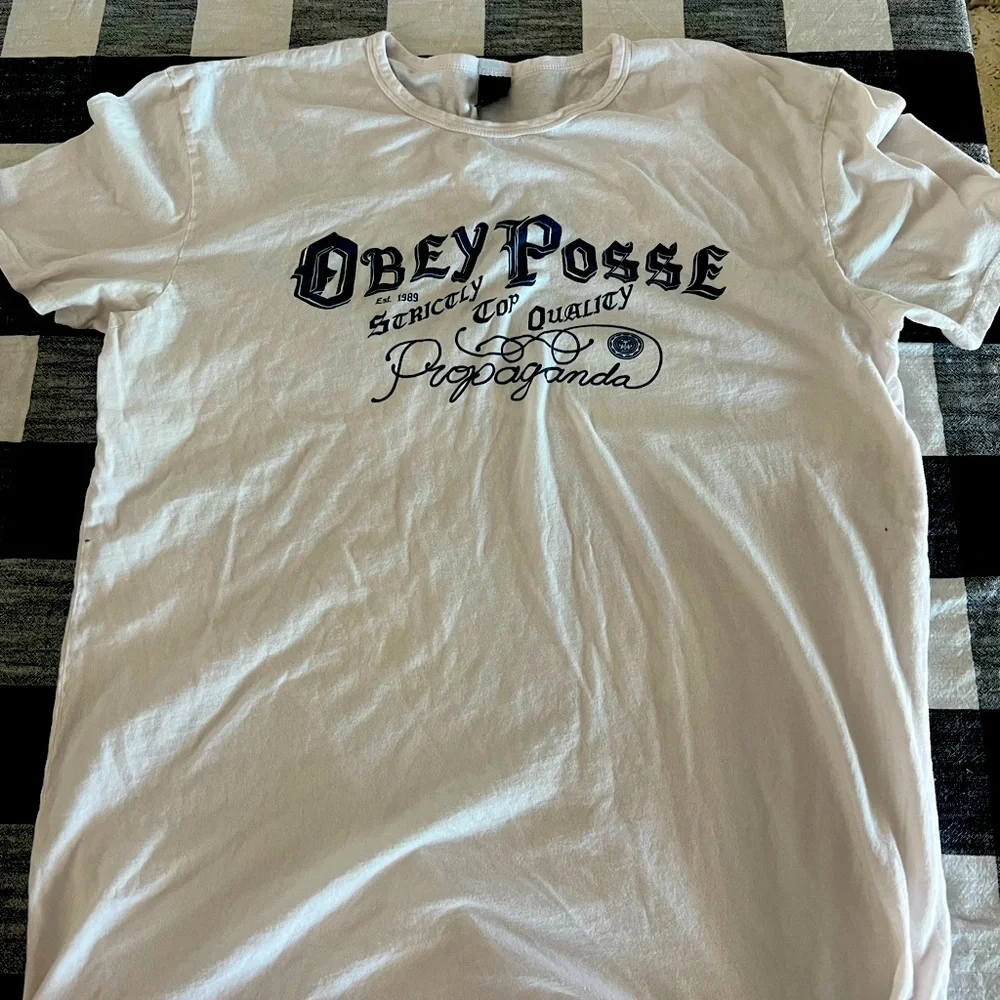 Vintage XXL Obey Propaganda t-shirt in very good condition - Picture 1 of 2